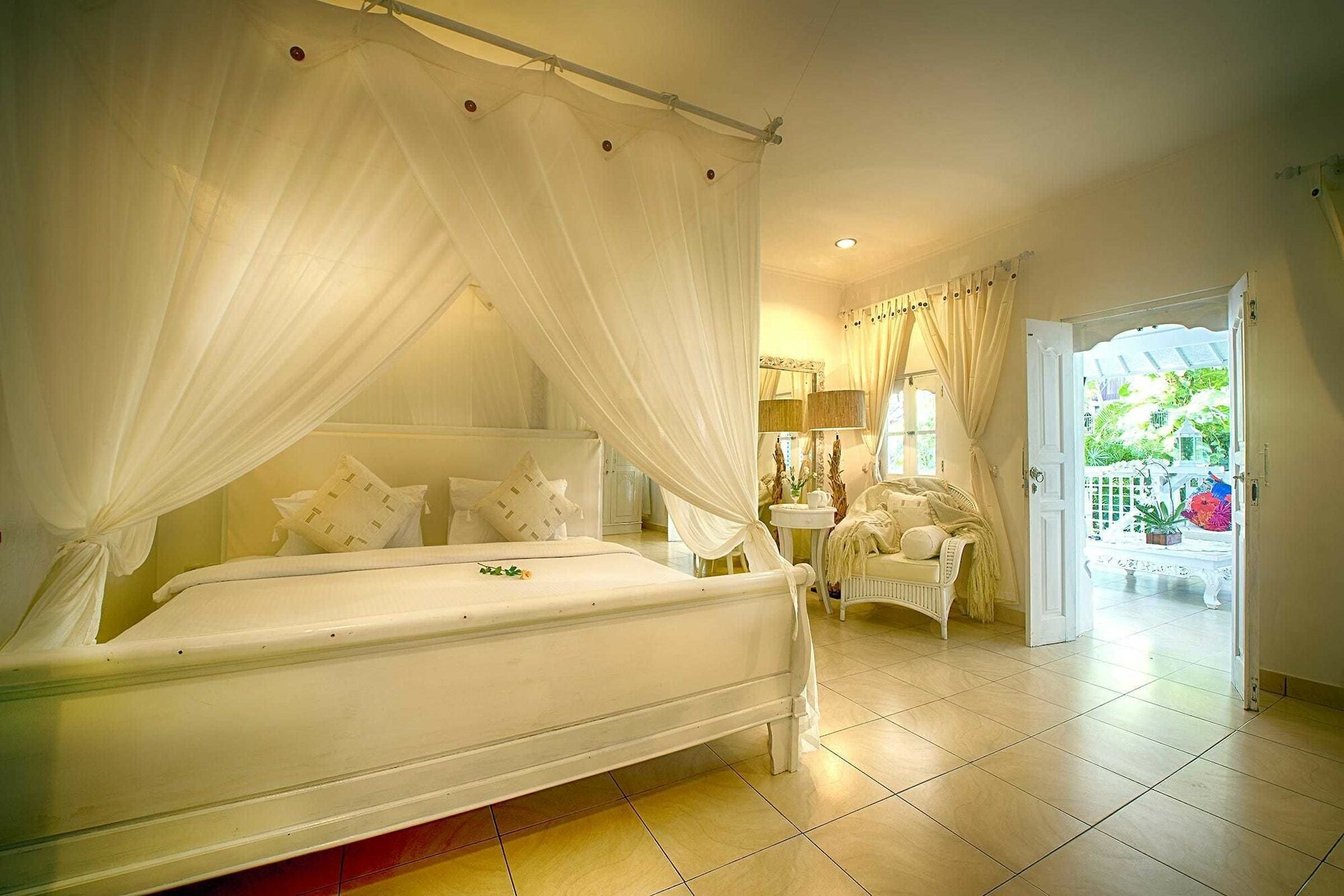 Villa White Stars Seminyak  Luaran gambar