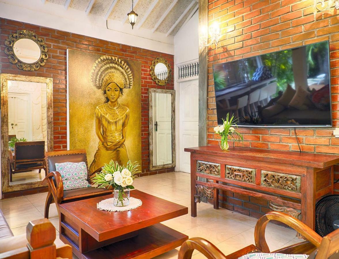 Villa White Stars Seminyak  Luaran gambar
