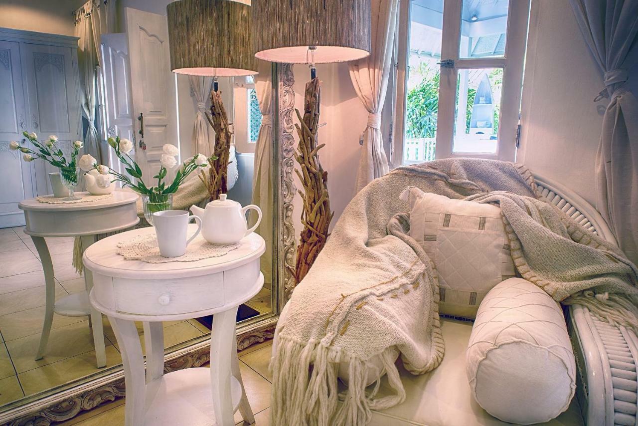 Villa White Stars Seminyak  Luaran gambar