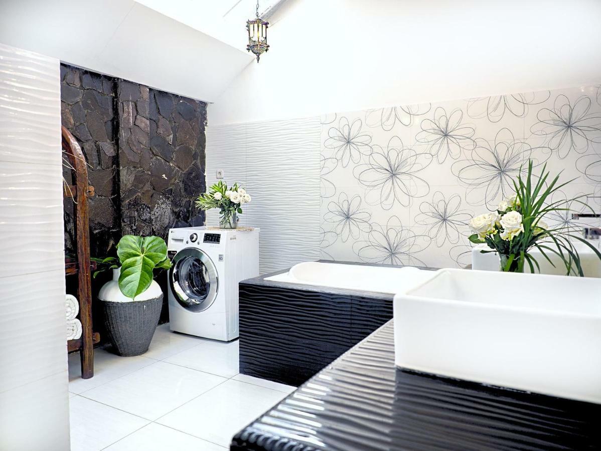 Villa White Stars Seminyak  Luaran gambar