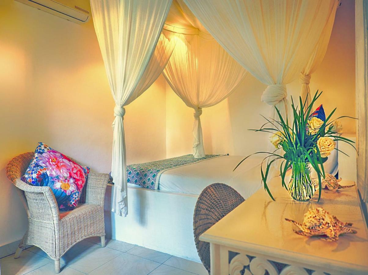 Villa White Stars Seminyak  Luaran gambar