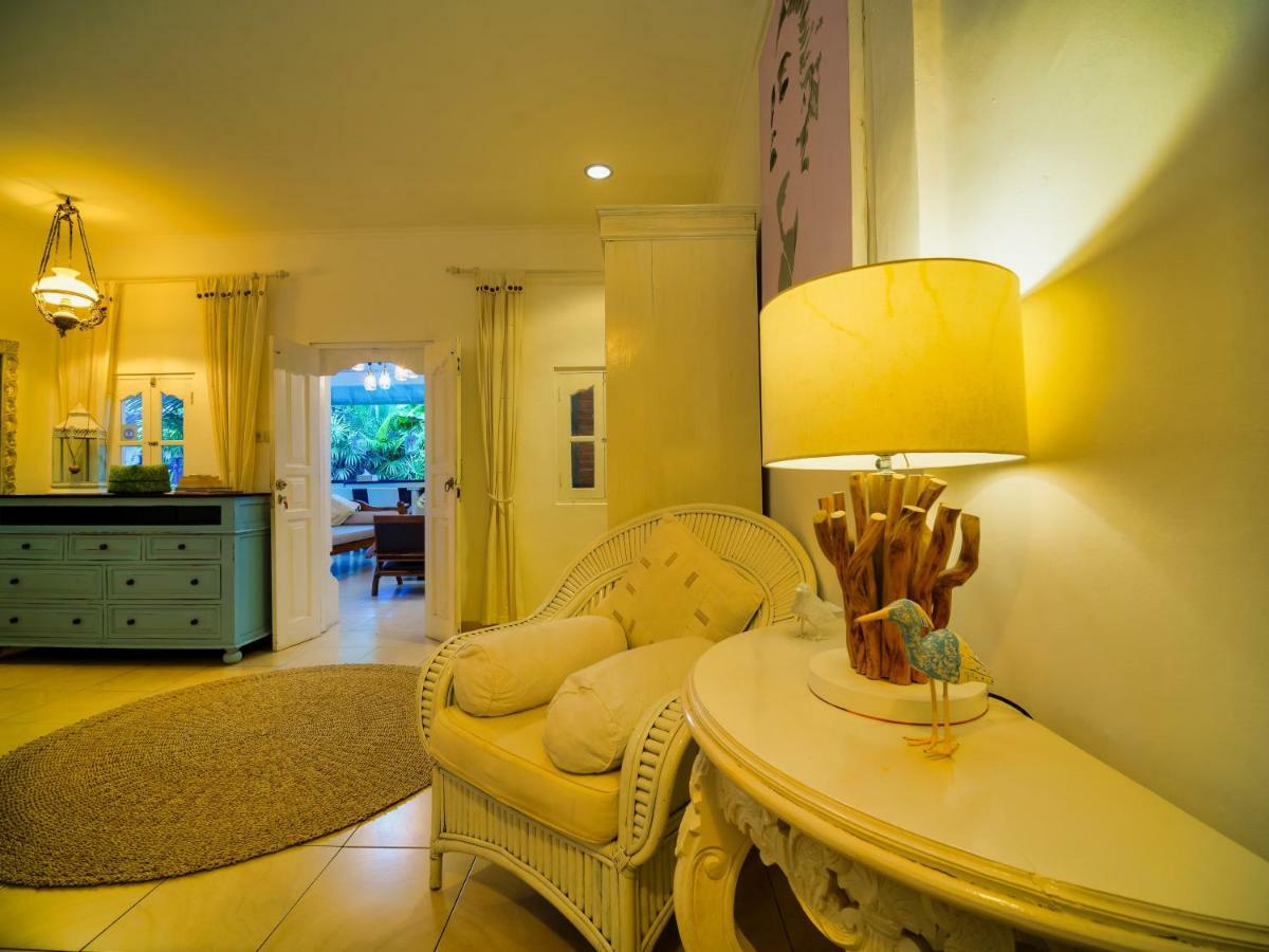Villa White Stars Seminyak  Luaran gambar